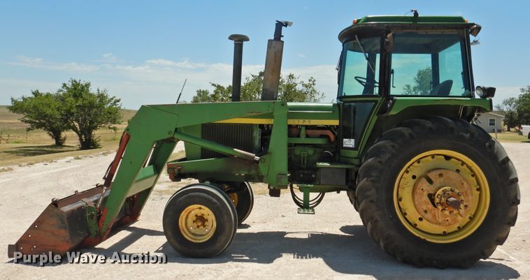 image for item DI0167 1977 John Deere 4430  tractor