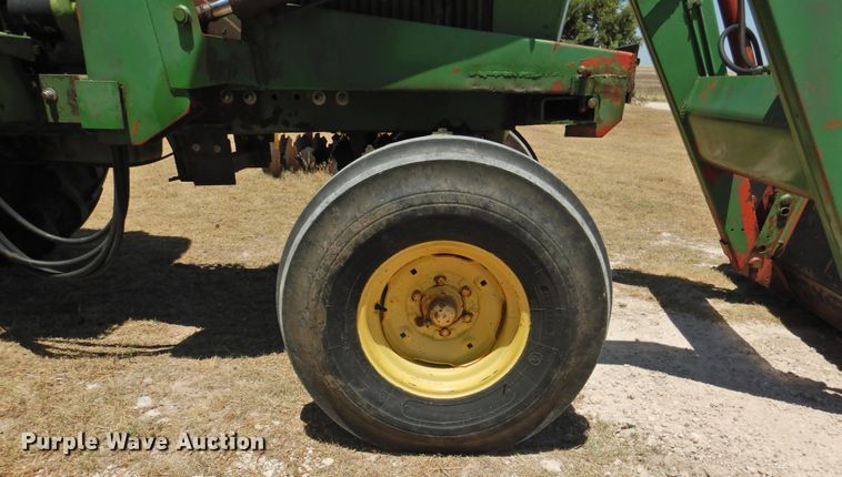 image for item DI0167 1977 John Deere 4430  tractor