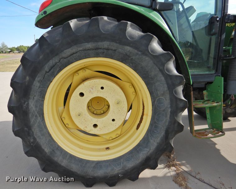 image for item DI0175 2005 John Deere 6420  MFWD tractor