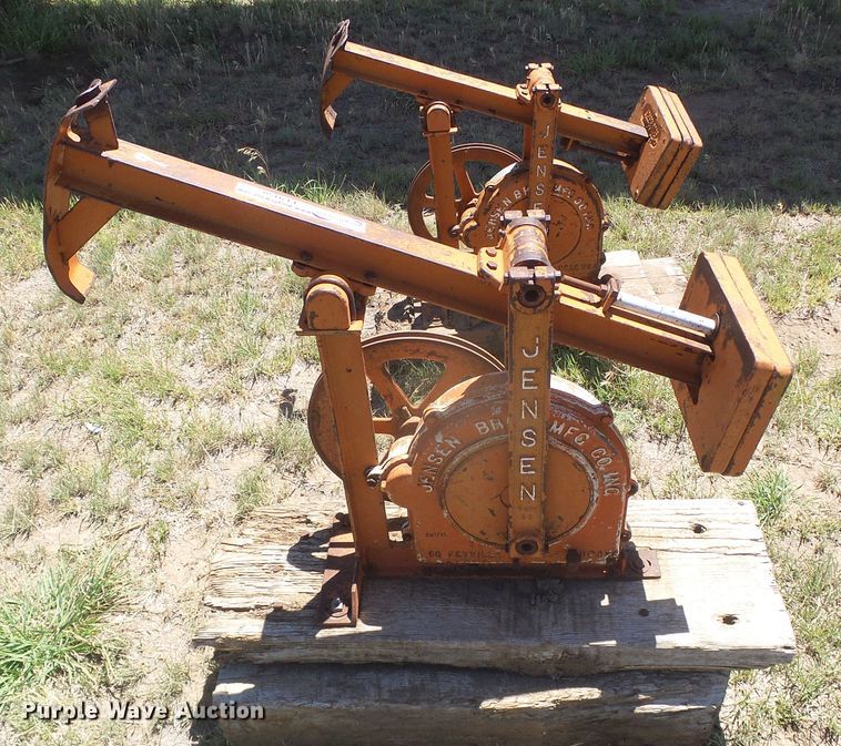 (2) Jensen pump jacks in Sublette, KS Item EL9158 sold Purple Wave