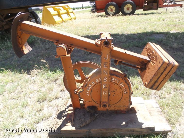 (2) Jensen pump jacks in Sublette, KS Item EL9158 sold Purple Wave
