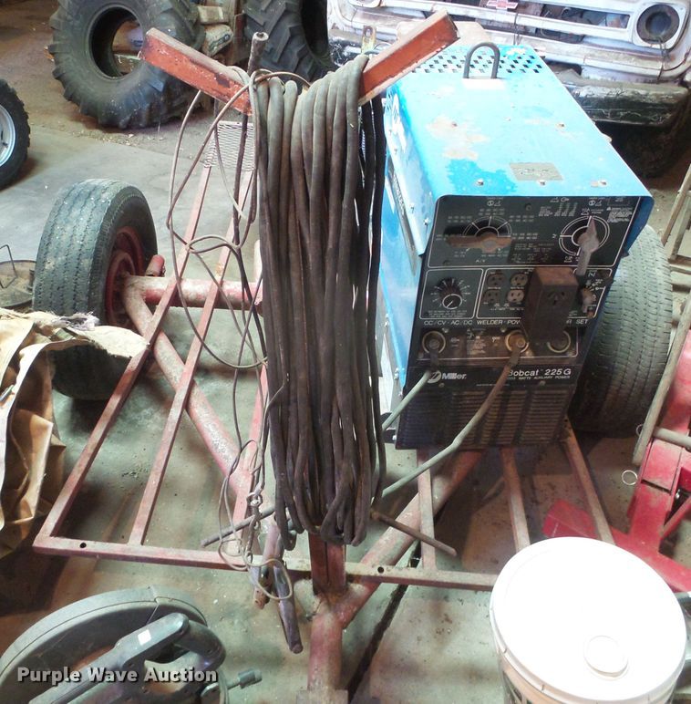 image for item EL9175 Bobcat 225G welder/generator