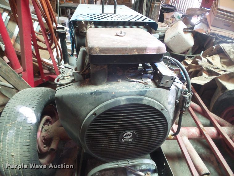 image for item EL9175 Bobcat 225G welder/generator