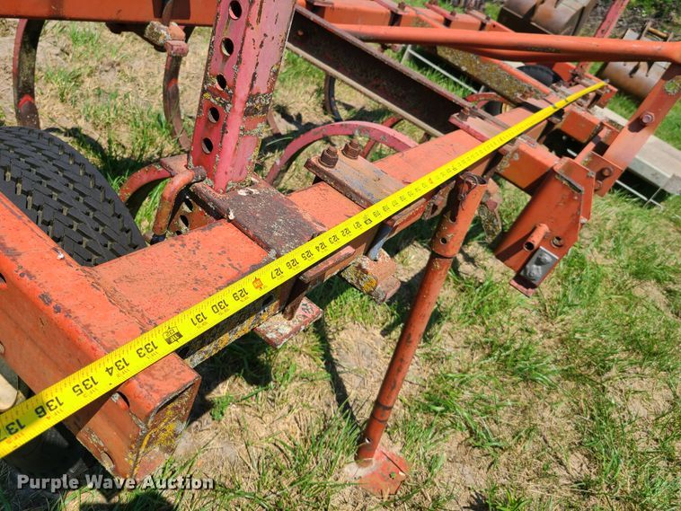 image for item EL9841 Massey-Ferguson MF129 cultivator