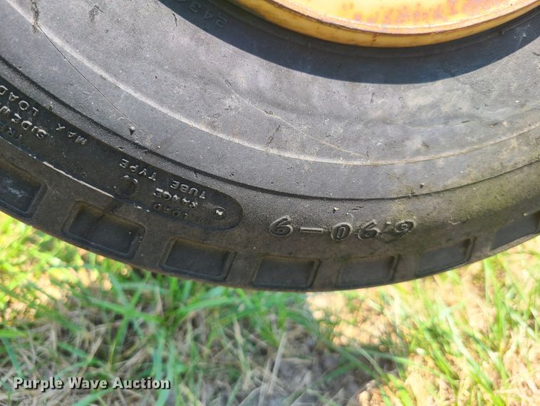 image for item EL9841 Massey-Ferguson MF129 cultivator