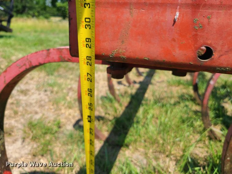 image for item EL9841 Massey-Ferguson MF129 cultivator