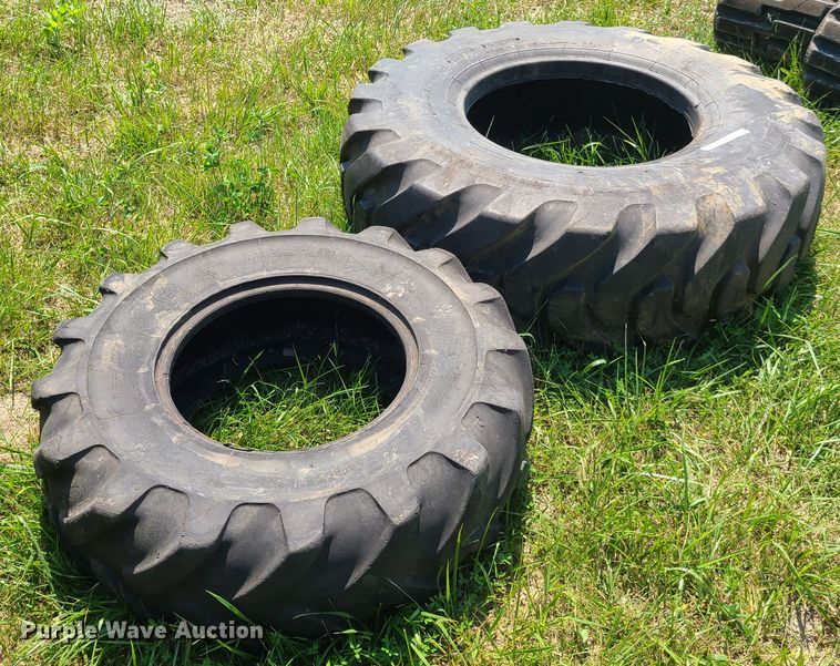 image for item EL9842 (2) tires