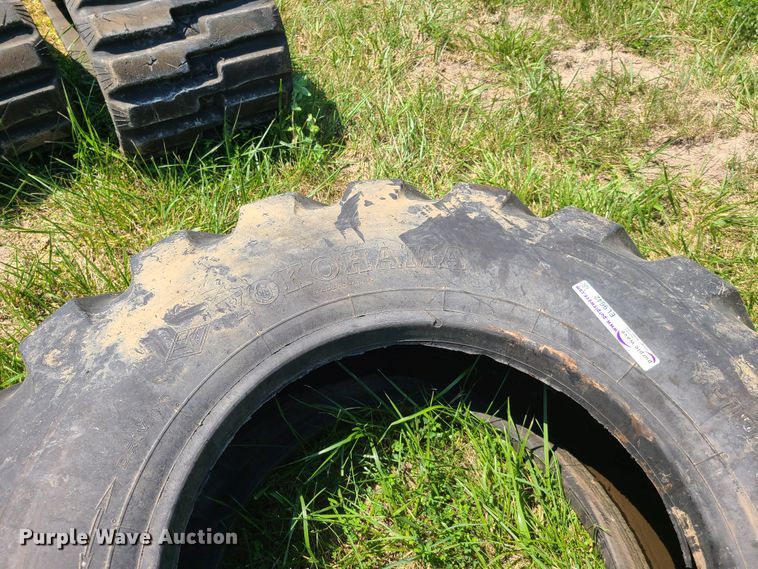 image for item EL9842 (2) tires