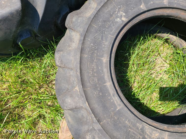 image for item EL9842 (2) tires