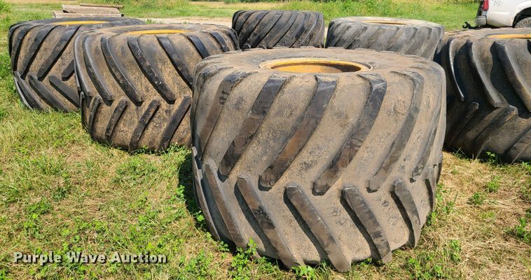 image for item EL9853 (6) 100/50R25 flotation tires and wheels