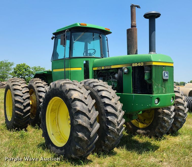 image for item EL9866 1980 John Deere 8640  4WD tractor