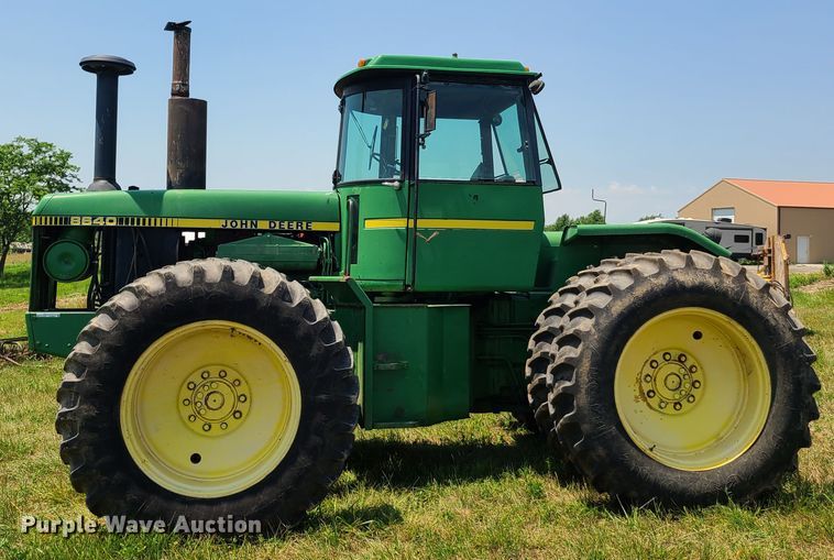 image for item EL9866 1980 John Deere 8640  4WD tractor