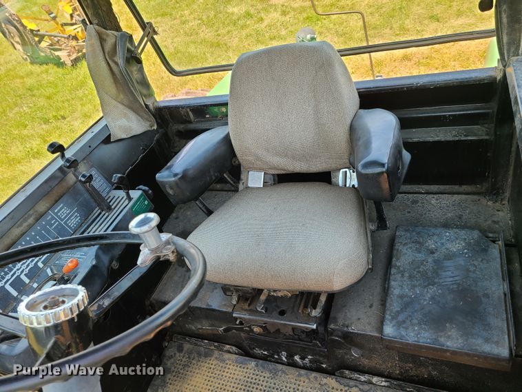 image for item EL9866 1980 John Deere 8640  4WD tractor