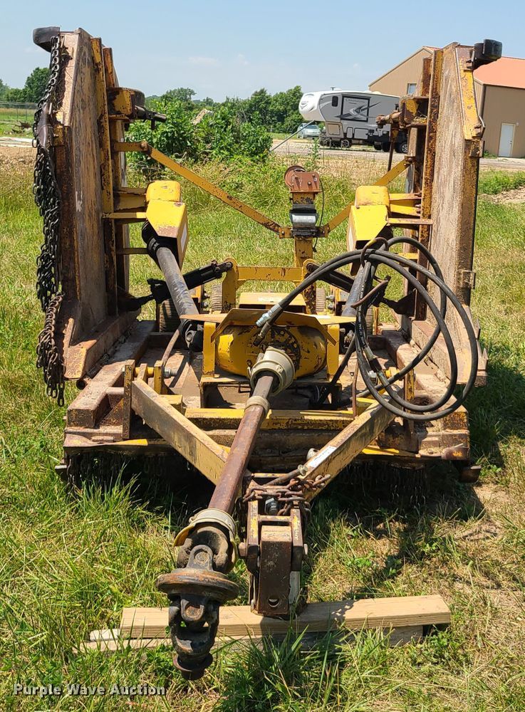 image for item EL9867 Woods batwing rotary mower