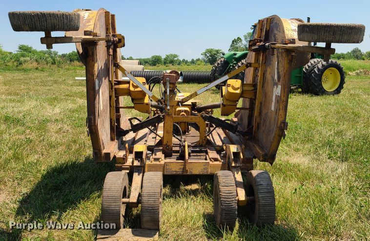 image for item EL9867 Woods batwing rotary mower