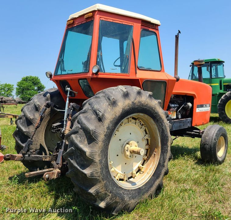 image for item EL9869 Allis Chalmers 7050  tractor