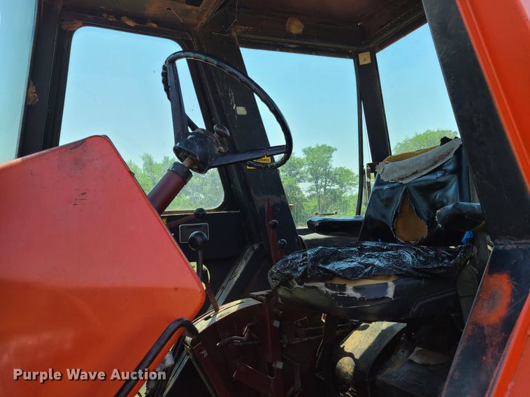 image for item EL9869 Allis Chalmers 7050  tractor