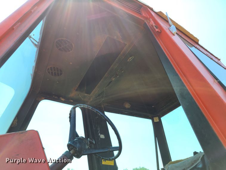 image for item EL9869 Allis Chalmers 7050  tractor