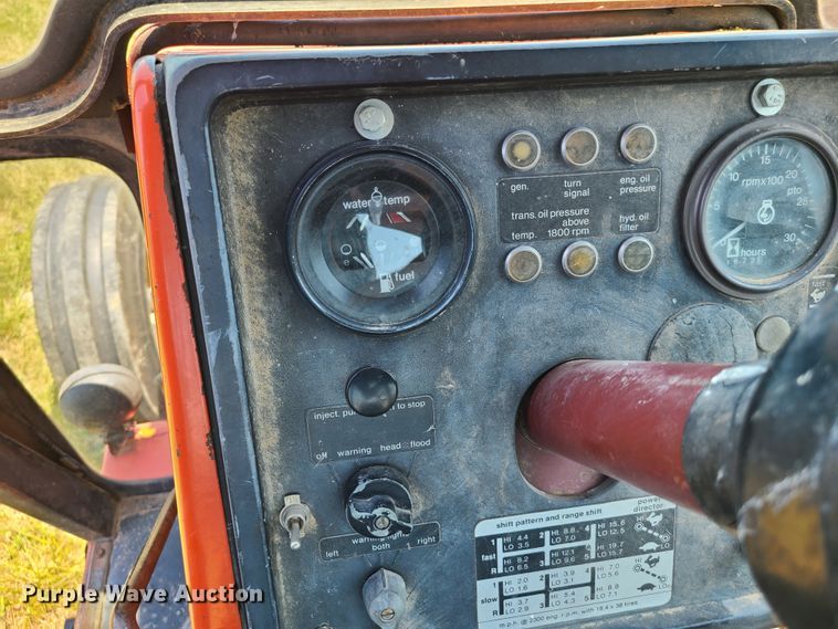 image for item EL9869 Allis Chalmers 7050  tractor