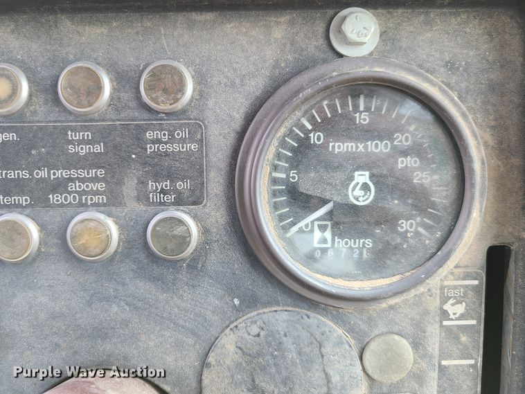 image for item EL9869 Allis Chalmers 7050  tractor