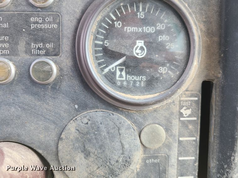 image for item EL9869 Allis Chalmers 7050  tractor