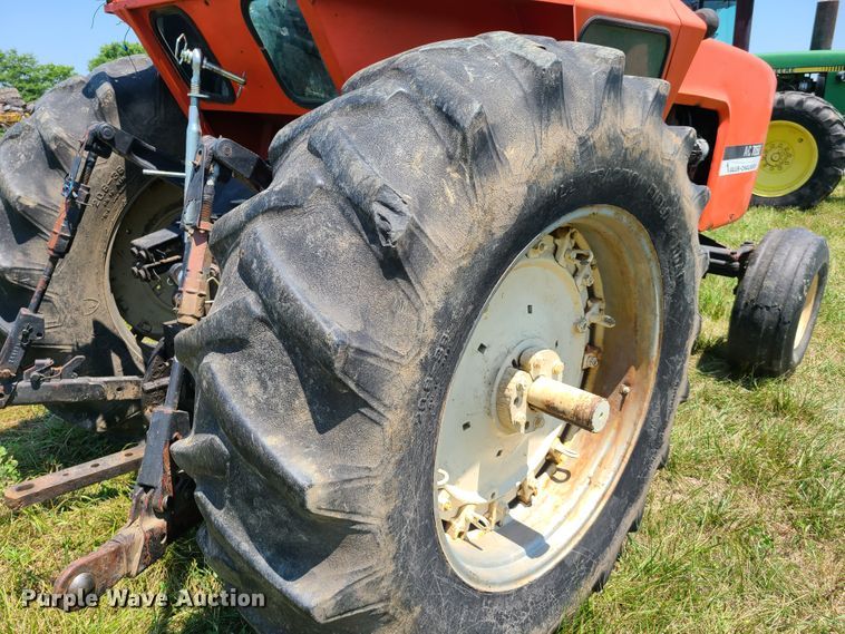 image for item EL9869 Allis Chalmers 7050  tractor
