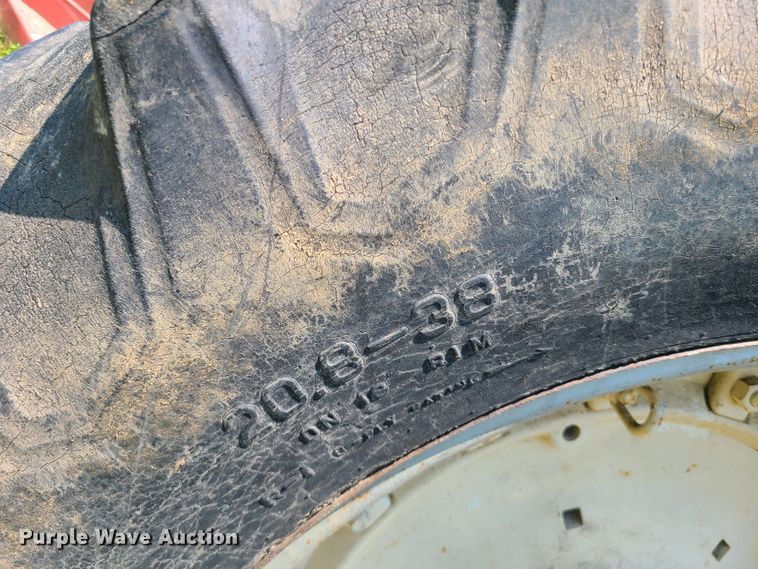 image for item EL9869 Allis Chalmers 7050  tractor