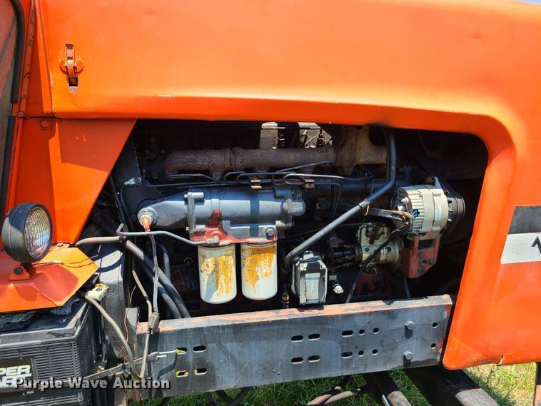 image for item EL9869 Allis Chalmers 7050  tractor
