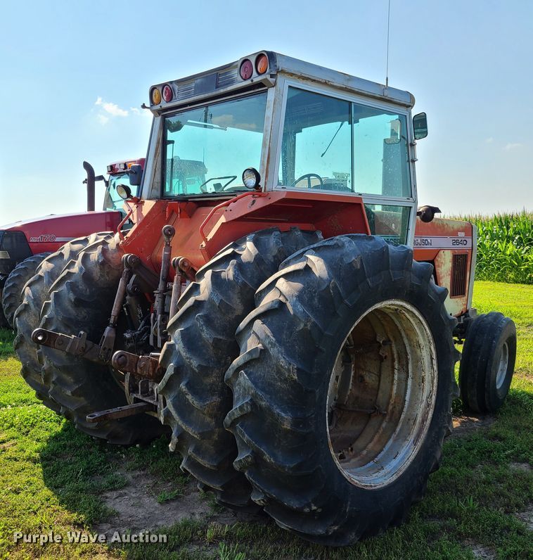 image for item EL9901 1982 Massey-Ferguson 2640  tractor