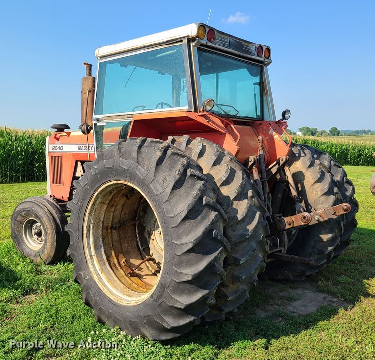 image for item EL9901 1982 Massey-Ferguson 2640  tractor