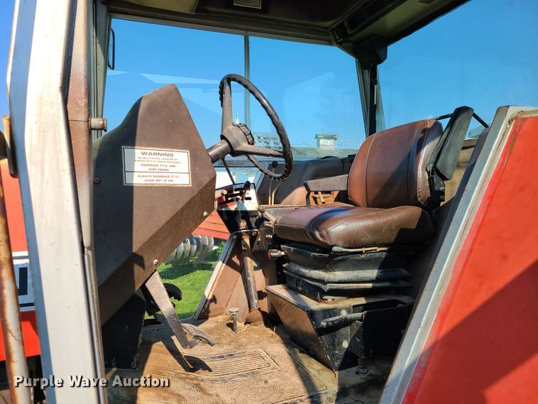 image for item EL9901 1982 Massey-Ferguson 2640  tractor