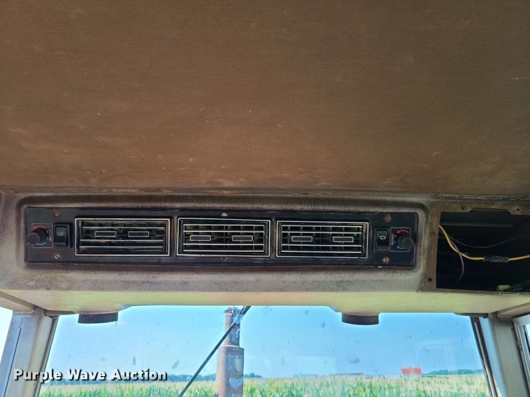 image for item EL9901 1982 Massey-Ferguson 2640  tractor