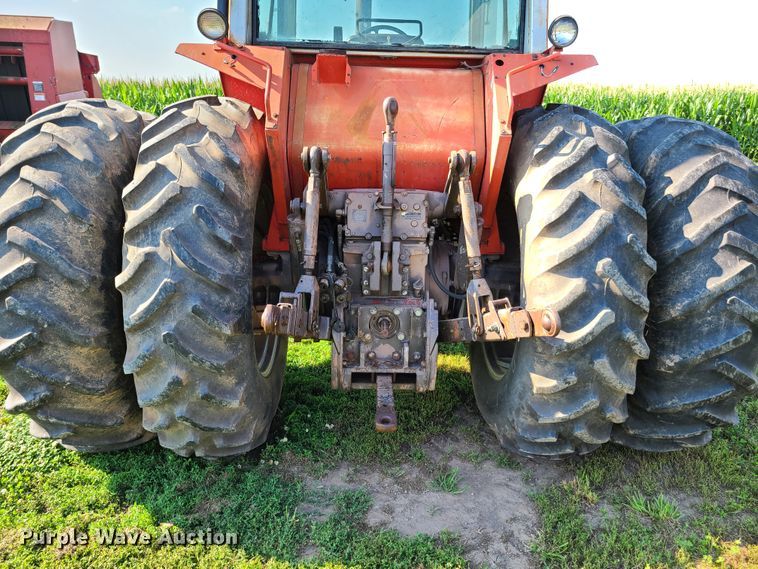 image for item EL9901 1982 Massey-Ferguson 2640  tractor
