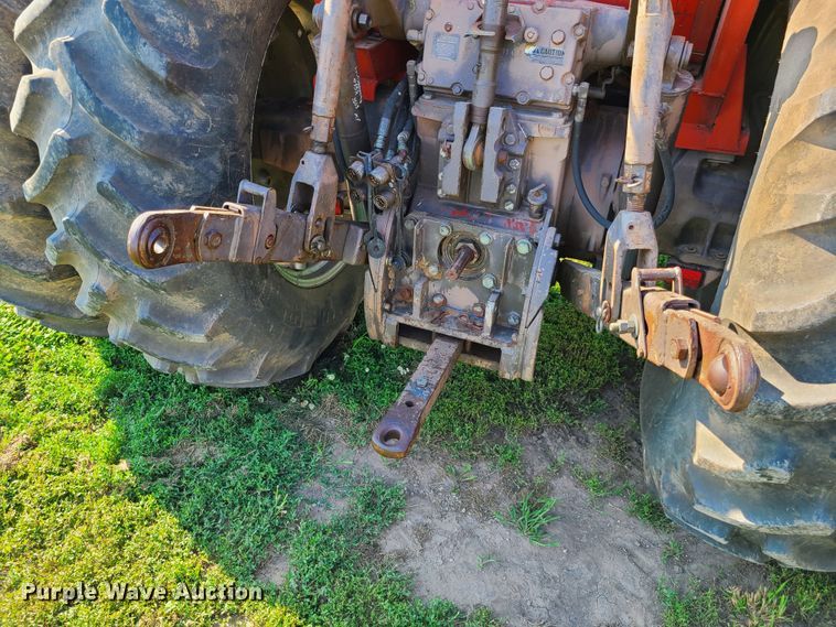 image for item EL9901 1982 Massey-Ferguson 2640  tractor