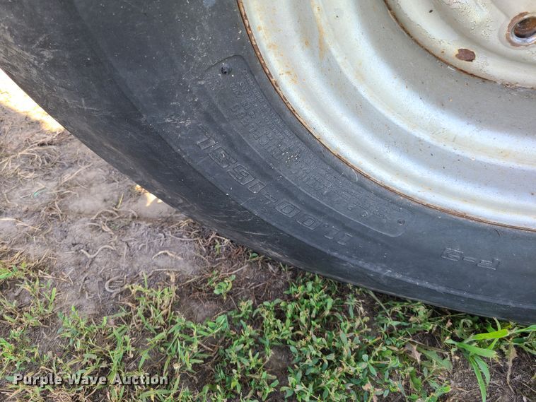 image for item EL9901 1982 Massey-Ferguson 2640  tractor