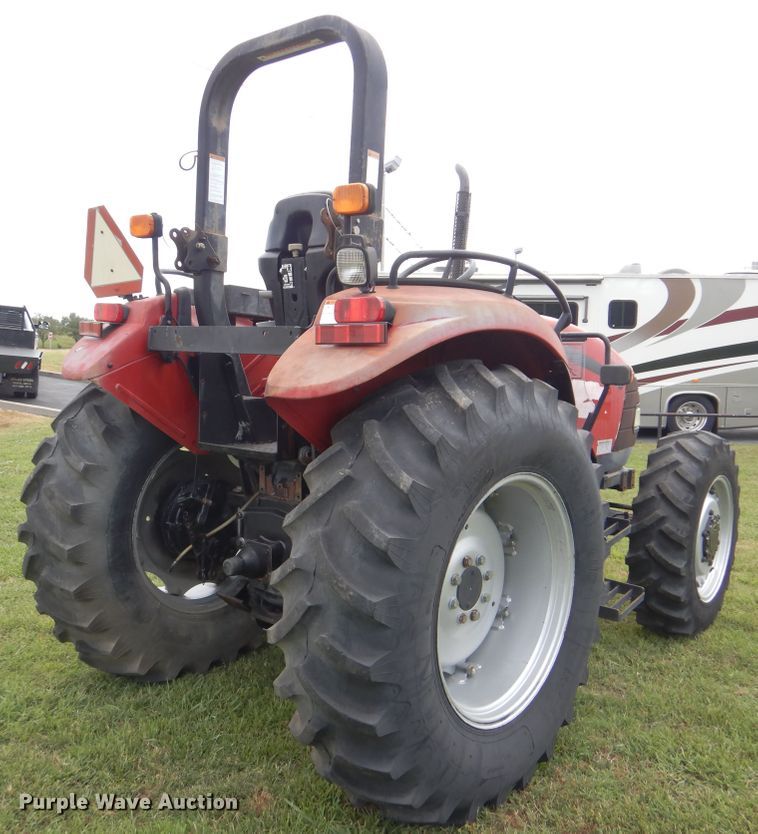 image for item GM9068 2004 Case IH JX65  tractor