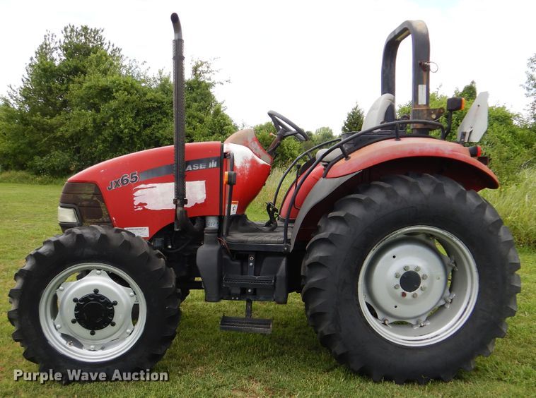 image for item GM9068 2004 Case IH JX65  tractor