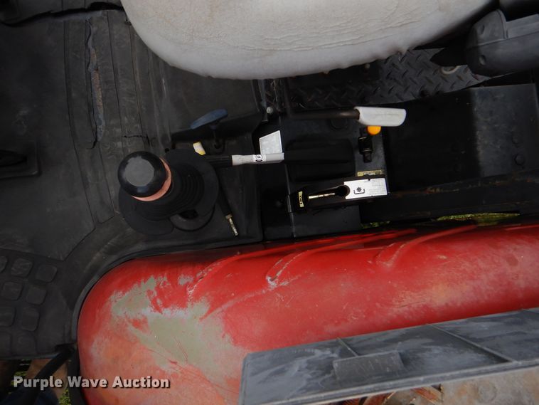 image for item GM9068 2004 Case IH JX65  tractor