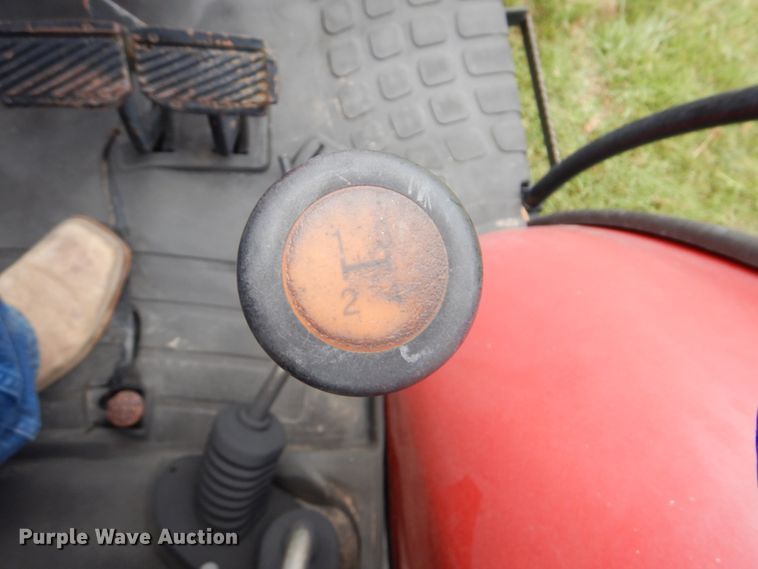 image for item GM9068 2004 Case IH JX65  tractor