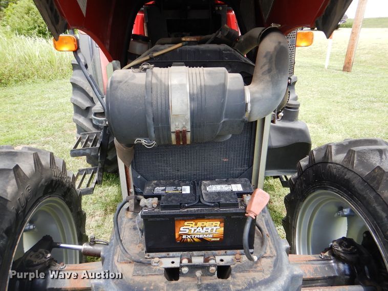 image for item GM9068 2004 Case IH JX65  tractor