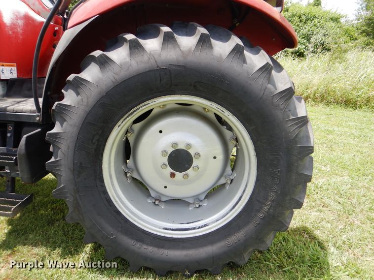 image for item GM9068 2004 Case IH JX65  tractor