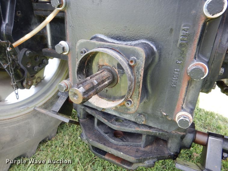 image for item GM9068 2004 Case IH JX65  tractor