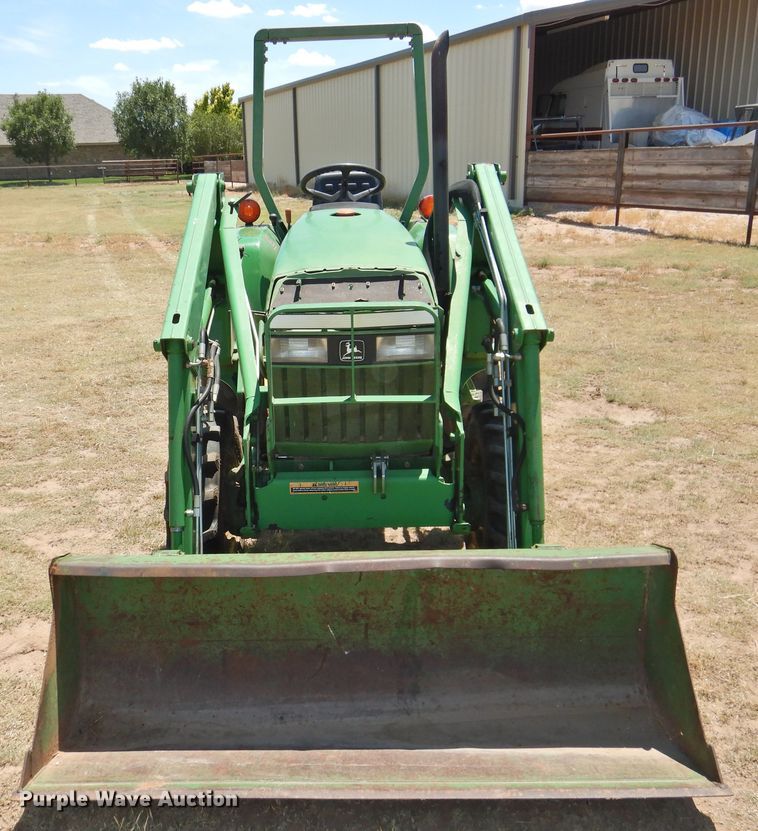 image for item GN9952 2002 John Deere 790  MFWD tractor