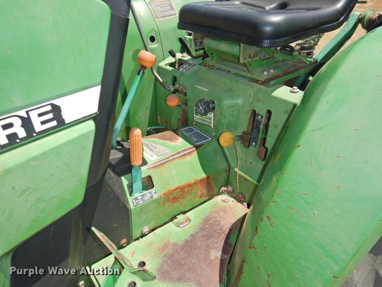 image for item GN9952 2002 John Deere 790  MFWD tractor