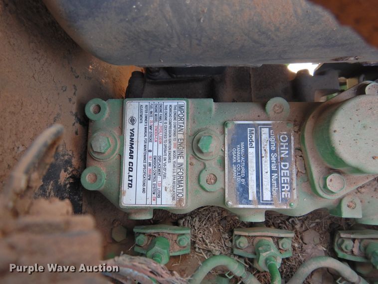 image for item GN9952 2002 John Deere 790  MFWD tractor