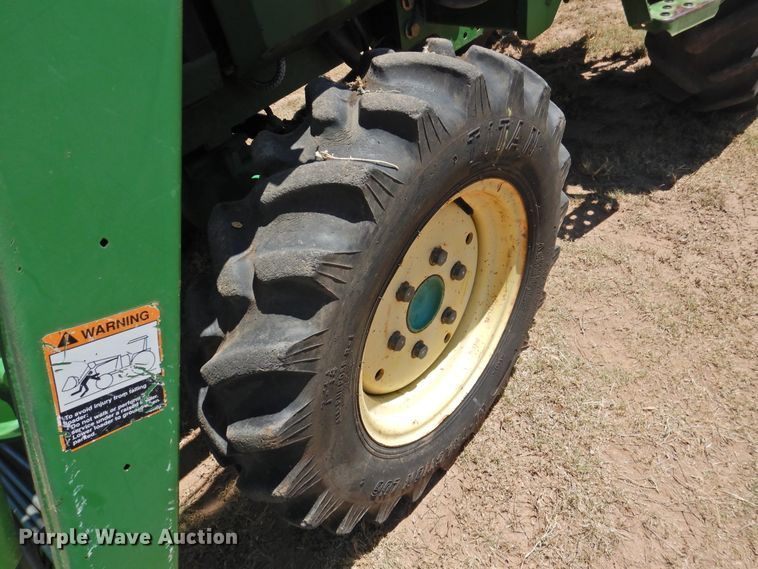 image for item GN9952 2002 John Deere 790  MFWD tractor