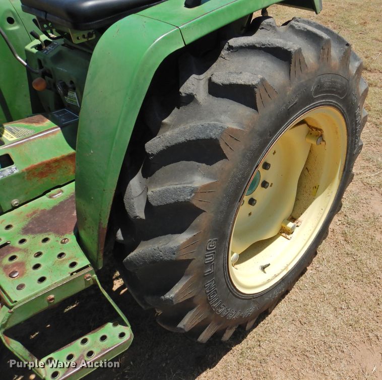 image for item GN9952 2002 John Deere 790  MFWD tractor