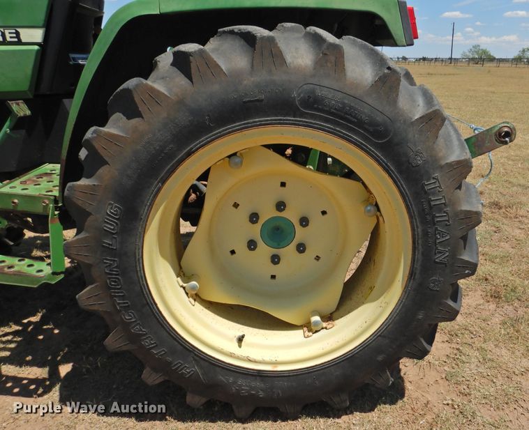 image for item GN9952 2002 John Deere 790  MFWD tractor