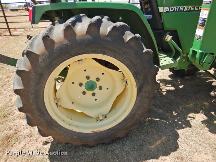 image for item GN9952 2002 John Deere 790  MFWD tractor
