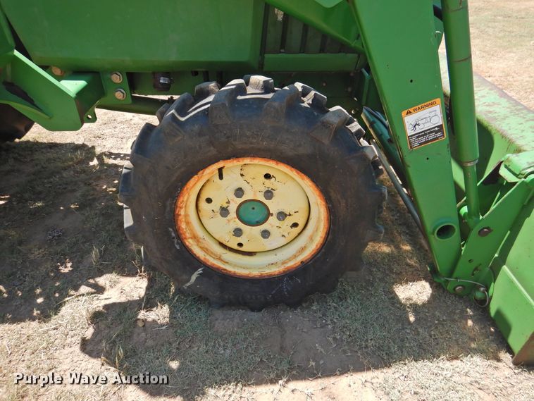 image for item GN9952 2002 John Deere 790  MFWD tractor